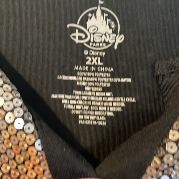 Disney Parks 2X Alice in Wonderland T-shirt - Picture 6 of 9